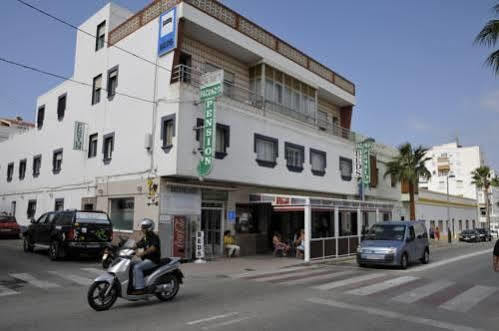 Hostal Facundo Tarifa Exterior foto